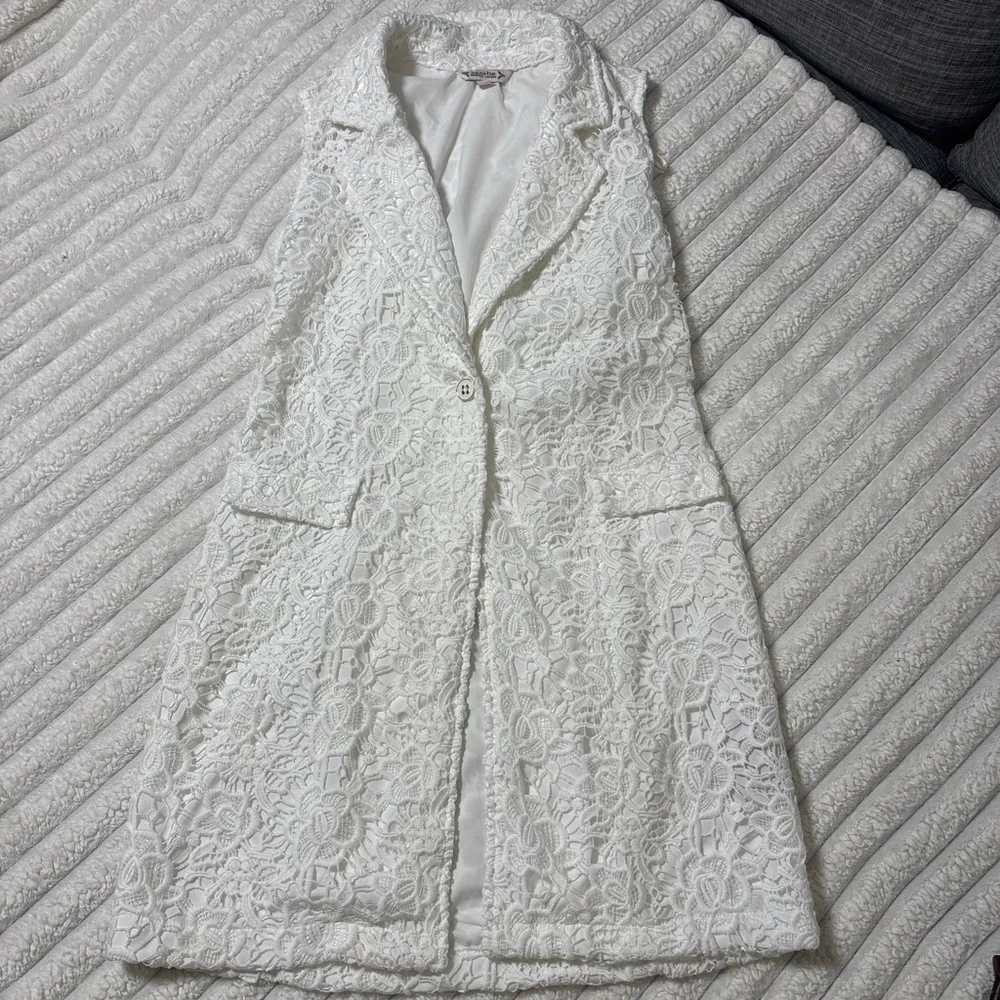 Nanette Lepore Ivory Floral Lace Vest